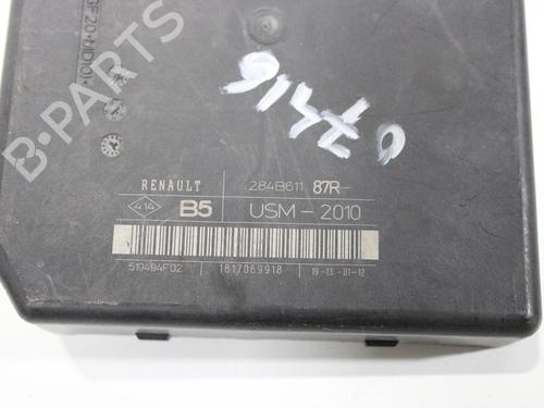 Fuse box RENAULT LAGUNA III (BT0/1) 2.0 dCi (BT0M, BT0N, BT0S, BT19, BT1F) | BP34559354E1 - Image 2
