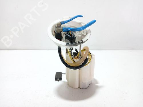 Used Fuel pump BMW 1 (F40) 118 d (150 hp) 27520513