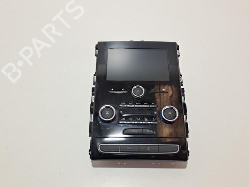 Used Display monitor RENAULT TALISMAN (LP_) 1.7 Blue dCi 120 (LPA7) (120 hp) 10288464