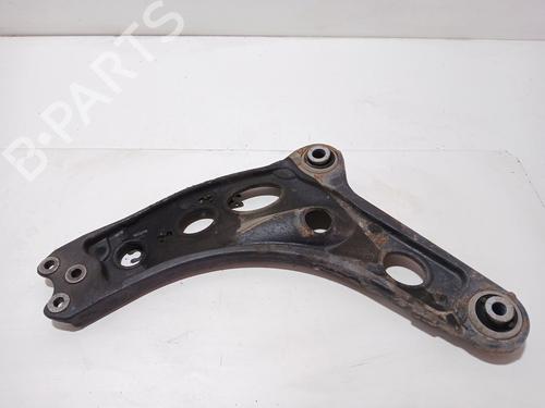 Used Right front suspension arm RENAULT TRAFIC III Platform/Chassis (EG_) 1.6 dCi 120 (EGMB) (120 hp) 28727346