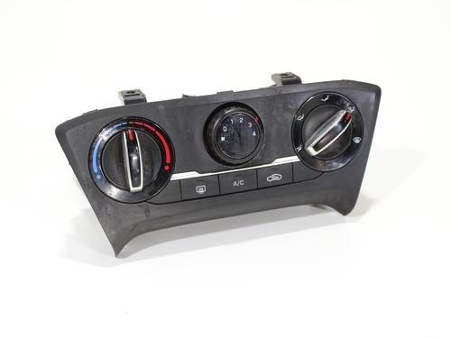 Used Climate control HYUNDAI i20 I (PB, PBT) 1.2 (86 hp) 12555340