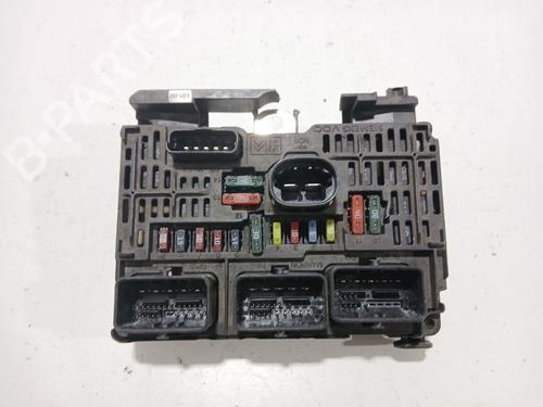 Zekeringkast PEUGEOT 407 (6D_) 2.0 HDi 135 (6DRHRH, 6DRHRE, 6DRHRG, 6DRHRJ) (136 hp) 30754739