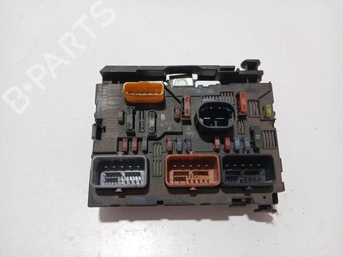 Fuse box PEUGEOT 308 I (4A_, 4C_) 1.6 HDi | BP28582069E1 