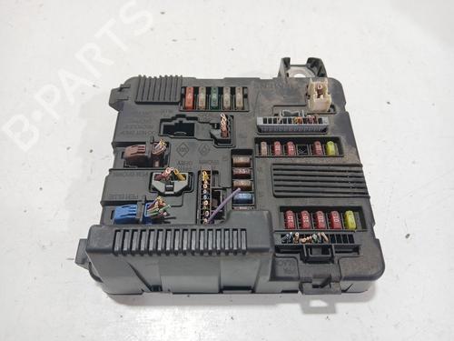 fuse-box-renault-scenic-ii-jm01_-2003-2004-2005-2006-2007-2008-2009-2010-38759876 main image