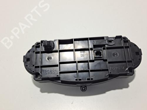 Climate control TOYOTA YARIS (_P13_) 1.5 Hybrid (NHP130_, NHP130) | BP9038687I5 