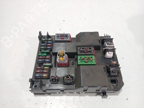 Used Fuse box Fuse box 38759881 38759881