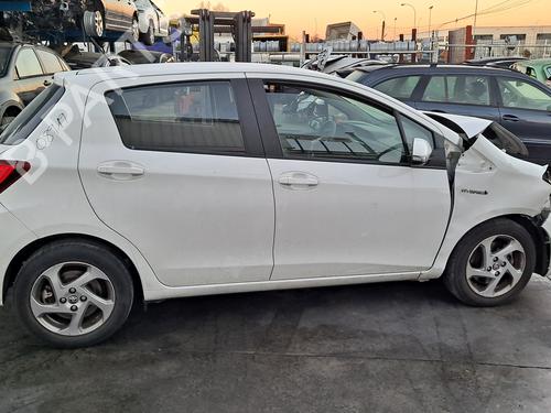 Front left lock TOYOTA YARIS (_P13_) 1.5 Hybrid (NHP130_, NHP130) | BP9393486C98 