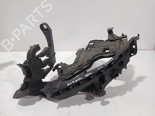 Suporte da óptica esquerda Suporte da óptica esquerda AUDI A4 B8 Avant (8K5) 2.0 TDI (143 hp) 34004390 34004390