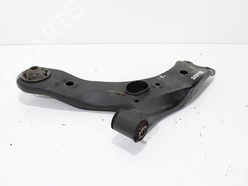 Left front suspension arm TOYOTA AURIS (_E18_)  | BP16422595M12