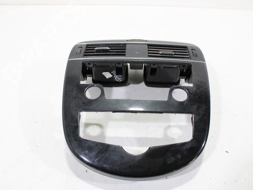 Grille d'aération NISSAN PULSAR Hatchback (C13) 1.5 dCi (110 hp) 17577067