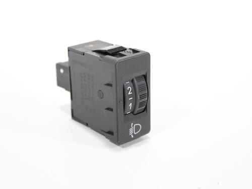 Used Headlight switch PEUGEOT 208 I (CA_, CC_) 1.2 THP 110 (110 hp) 13504077