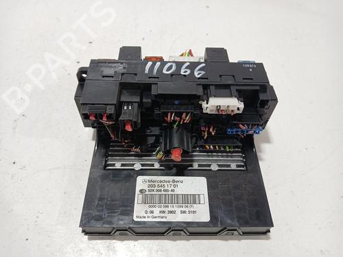 Used Fuse box Fuse box MERCEDES-BENZ C-CLASS Coupe (CL203) C 220 CDI (203.706) (143 hp) 35806846 35806846