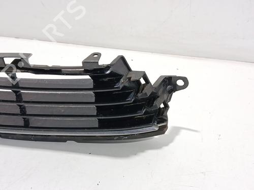 Grille TOYOTA AURIS (_E18_) 1.8 Hybrid (ZWE186_, ZWE186R) | BP30727867C40