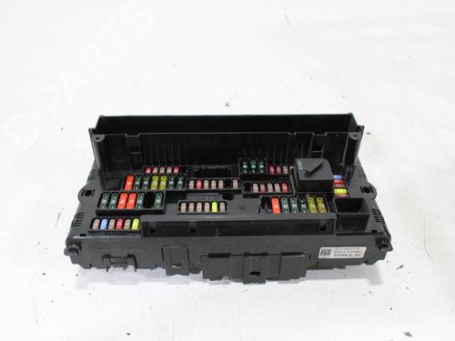 Used Fuse box BMW 5 (F10) 530 d xDrive (258 hp) 18666070