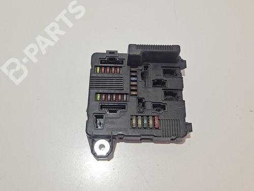Used Fuse box Fuse box RENAULT MEGANE II Saloon (LM0/1_) 1.9 dCi (LM0G, LM1G, LM2C) (120 hp) 9695389 9695389