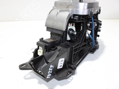 Gear lever TOYOTA YARIS (_P13_) 1.3 (NSP130_, NSP130) | BP21605506M90 