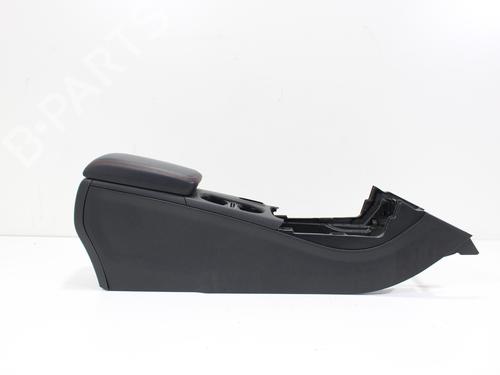 Used Armrest / Center console MERCEDES-BENZ GLA-CLASS (X156) [2013-2022]  16422809
