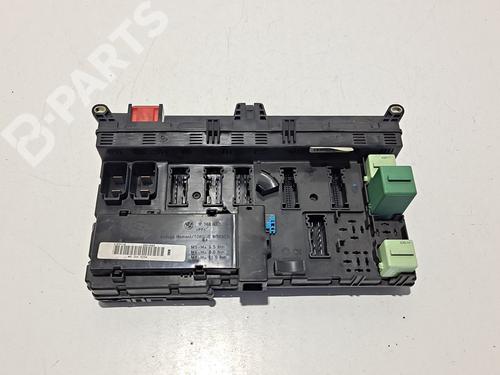 fuse-box-bmw-x5-e53-30-d-8384525-2000-2001-2002-2003-2004-2005-2006-8516358 main image