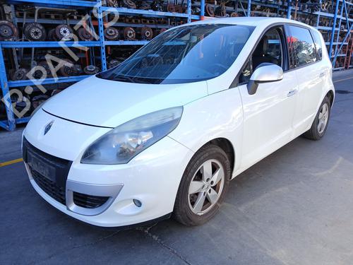 Right tailgate light RENAULT SCÉNIC III (JZ0/1_) 1.5 dCi | BP30143999C80