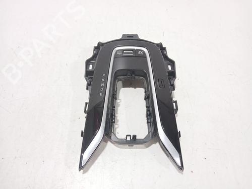 Used Switch Switch TOYOTA COROLLA Saloon (_E21_) 1.8 VVTi Hybrid (ZWE211, MZEA12) (98 hp) 33272379 33272379