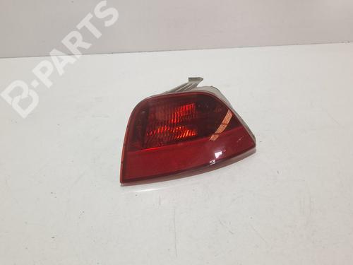 Used Rear bumper left light Rear bumper left light FORD FOCUS II (DA_, HCP, DP) 1.8 TDCi (115 hp) 6680142 6680142