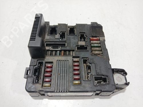 Used Fuse box Fuse box RENAULT SCÉNIC II (JM0/1_) 1.9 dCi (JM0G, JM12, JM1G, JM2C) (120 hp) 31800679 31800679