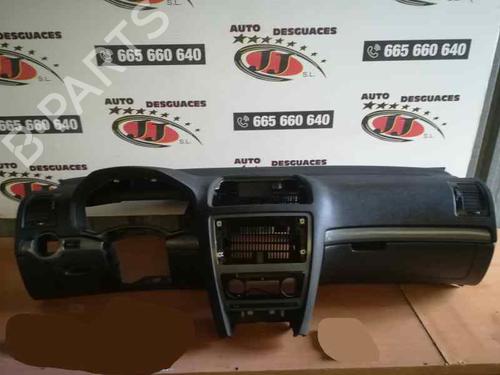 Used Dashboard SKODA OCTAVIA II (1Z3) 1.6 TDI (105 hp) 10239448
