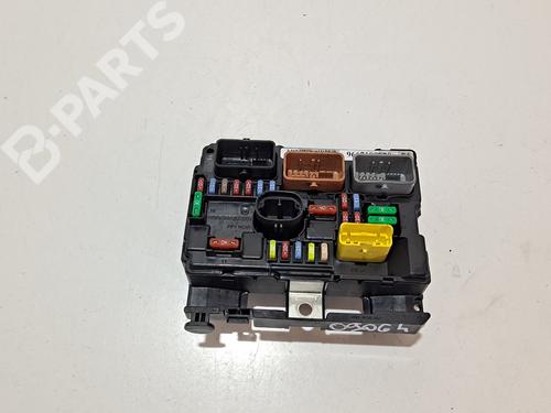 Used Fuse box Fuse box CITROËN C3 II (SC_) 1.2 VTi 82 (82 hp) 10282822 10282822