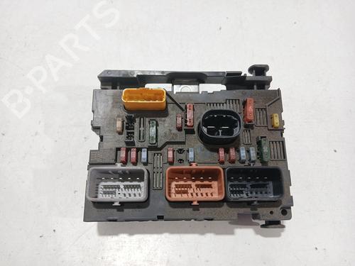 Used Fuse box Fuse box PEUGEOT 307 Break (3E) [2002-2009] 33853988 33853988