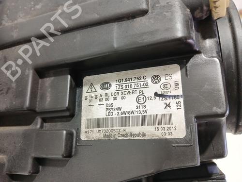 Right headlight VW EOS (1F7, 1F8) 2.0 TDI 16V | BP29937926C29