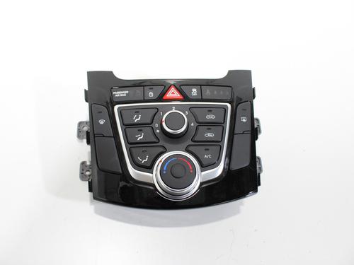 Used Climate control HYUNDAI i30 (GD) [2011-2025]  11871355