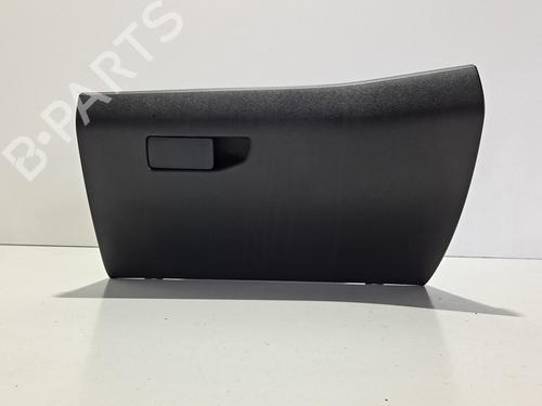Used Glove box PEUGEOT 308 II (LB_, LP_, LW_, LH_, L3_) 1.2 THP 130 (131 hp) 8390528