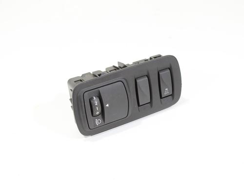 Used Headlight switch RENAULT KADJAR (HA_, HL_) 1.6 dCi 130 4x4 (HLA4) (130 hp) 13086851