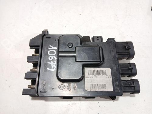 Used Electronic module RENAULT MEGANE III Coupe (DZ0/1_) 1.5 dCi (DZ0B) (106 hp) 31650908