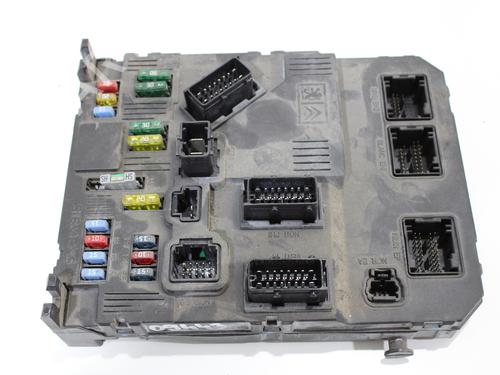 Used Fuse box PEUGEOT 407 (6D_) 2.0 HDi 135 (6DRHRH, 6DRHRE, 6DRHRG, 6DRHRJ) (136 hp) 12537091