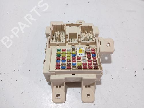 Used Fuse box Fuse box 38952360 38952360