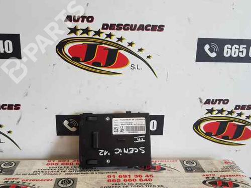 Used Electronic module RENAULT SCÉNIC III (JZ0/1_) [2008-2016]  5137440
