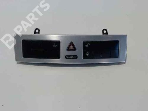 Used Warning switch MERCEDES-BENZ C-CLASS Coupe (CL203) C 220 CDI (203.708) (150 hp) 6881845