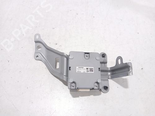 Used Electronic module Electronic module TOYOTA COROLLA Saloon (_E21_) 1.8 VVTi Hybrid (ZWE211, MZEA12) (98 hp) 35948945 35948945