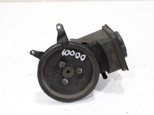 Used Steering pump BMW 5 (E60) 520 d (150 hp) 18339812