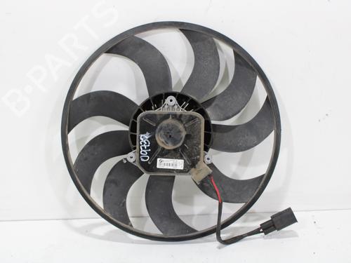 Used Radiator fan BMW 4 Gran Coupe (F36) 425 d (224 hp) 16873235