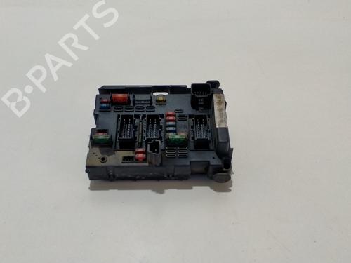 Used Fuse box PEUGEOT 307 (3A/C) 2.0 HDi 90 (90 hp) 9577481