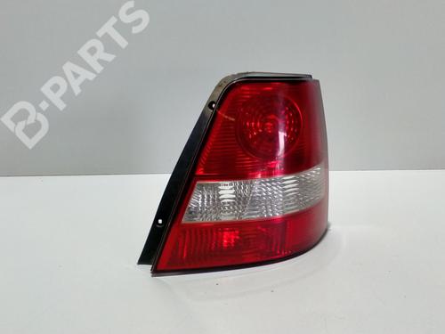 Used Right taillight KIA SORENTO I (JC) 2.5 CRDi 4WD (140 hp) 11047135