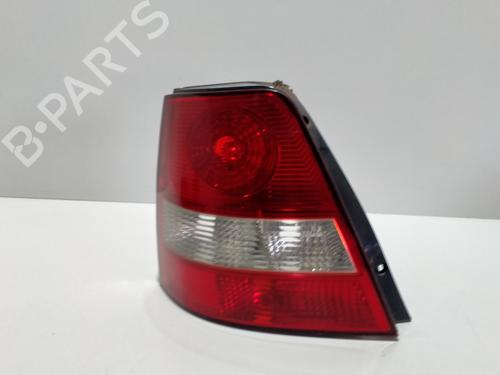 Used Left taillight KIA SORENTO I (JC) 2.5 CRDi 4WD (140 hp) 11047134