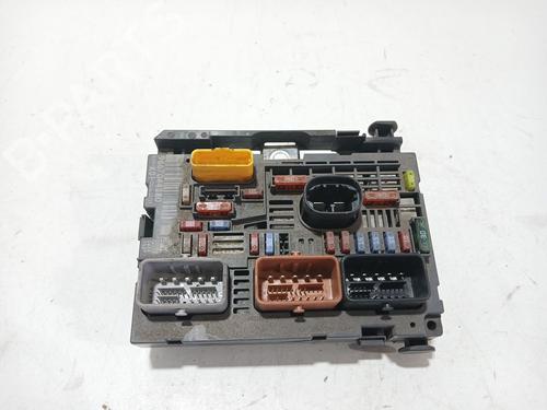 Used Fuse box Fuse box 38952369 38952369