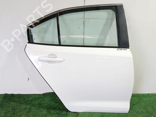 Used Right rear door TOYOTA COROLLA Saloon (_E21_) 1.8 VVTi Hybrid (ZWE211, MZEA12) (98 hp) 32370283