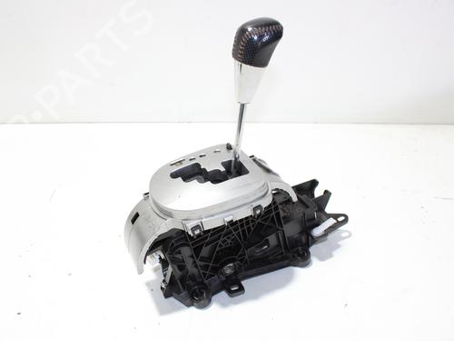 Used Gear lever TOYOTA YARIS (_P13_) 1.3 (NSP130_, NSP130) (99 hp) 21605506