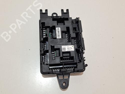 Used Fuse box BMW 1 (F21) 116 d (116 hp) 7548408