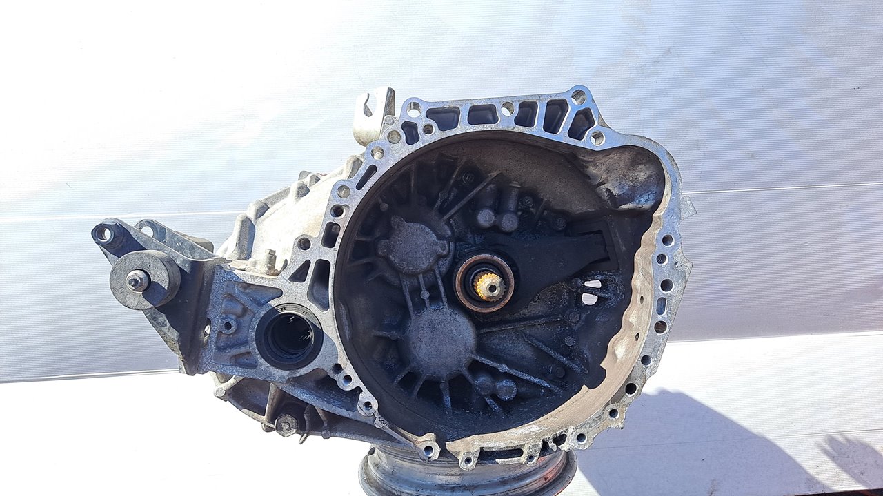 Manual gearbox TOYOTA COROLLA Verso (ZER_, ZZE12_, R1_) 2.2 D-4D (AUR10 ...
