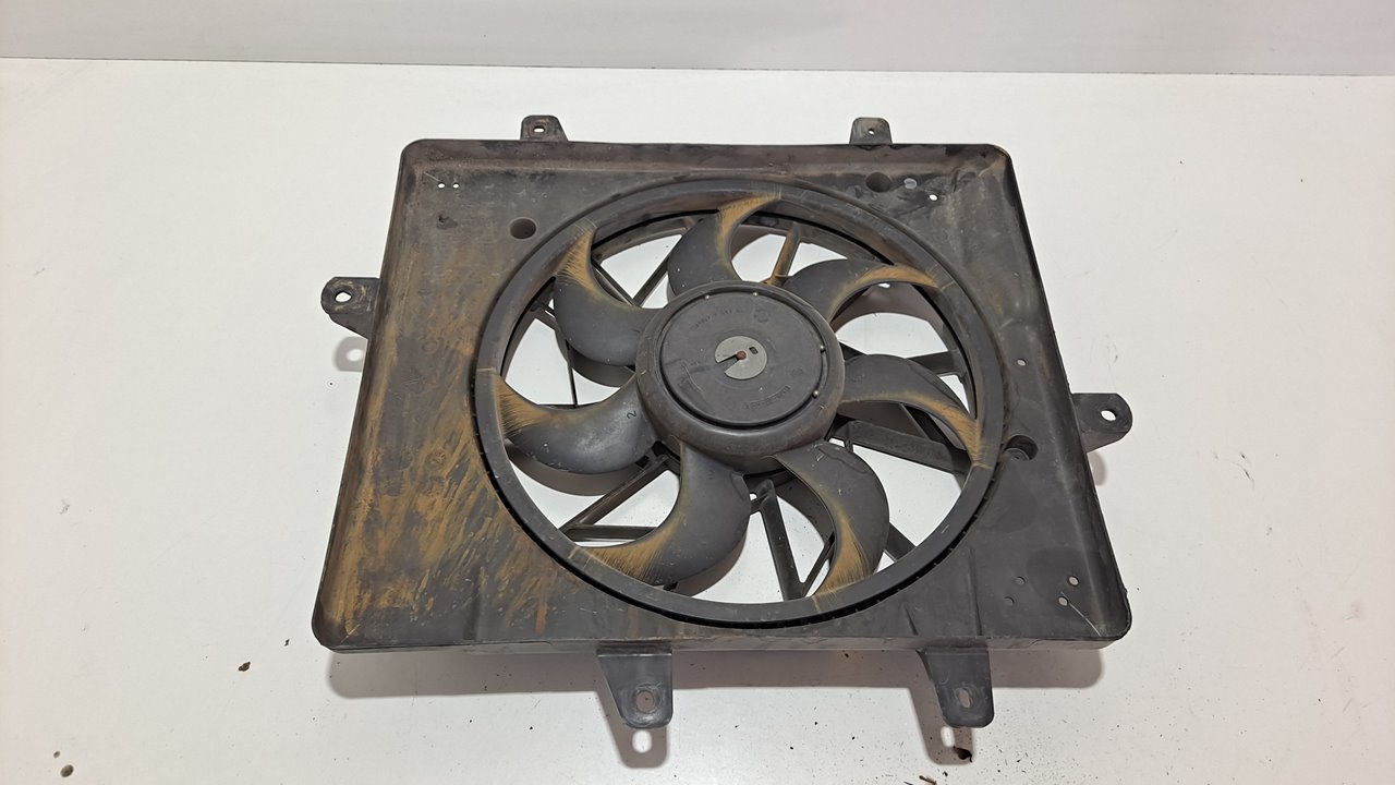 Radiator fan CHRYSLER PT CRUISER (PT_) 2.0 10288671 BParts